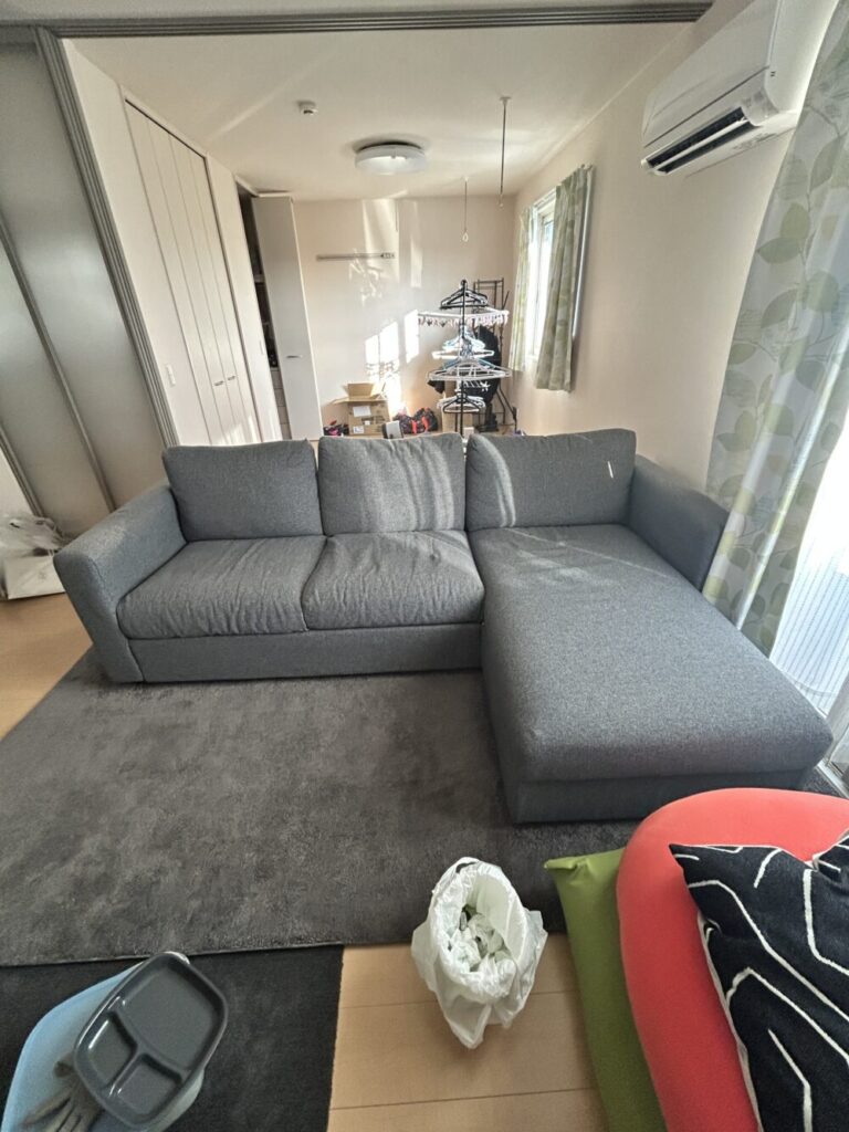 解体前のソファ