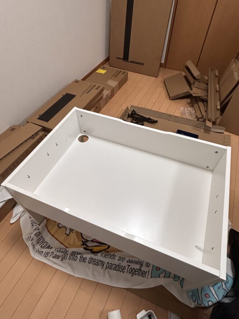 土台部分が完成したローテーブル