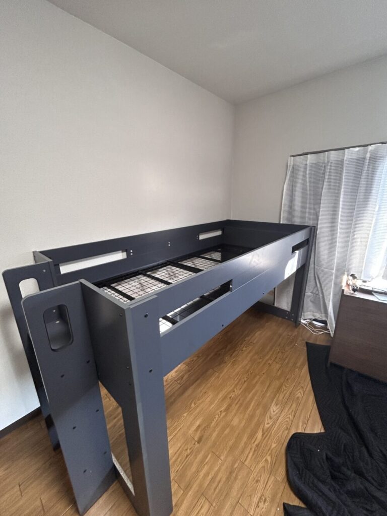完成したロフトベッドのフレーム部分