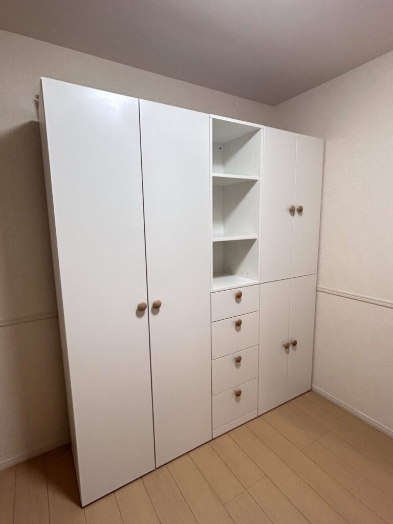 浜松市中央区で組み立てたIKEAラスタレのワードローブコンビネーション